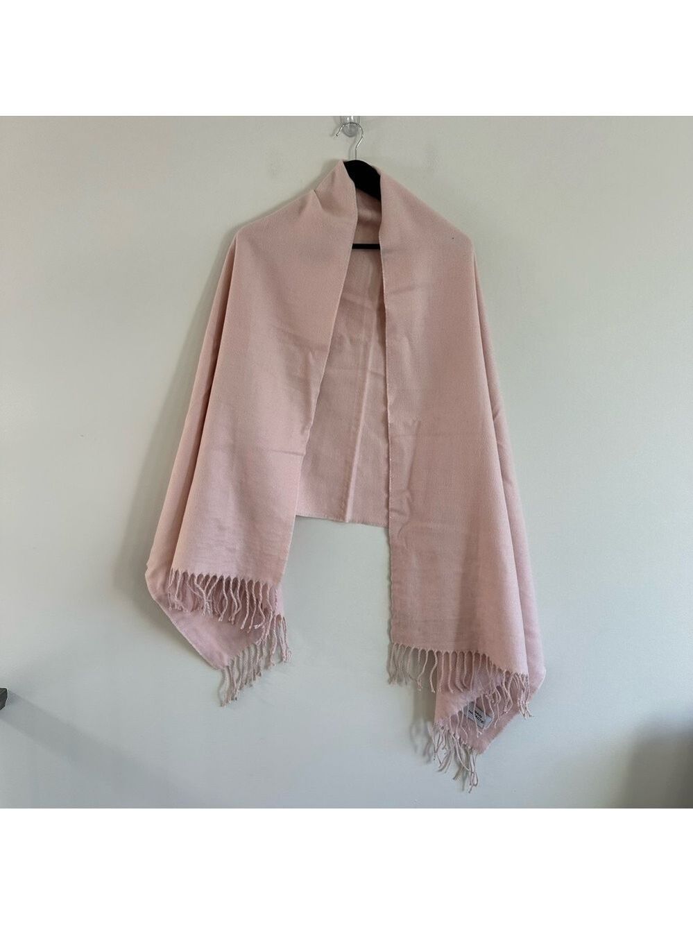 Aritzia Main Character Lauren Soft Pink Scarf - Picture 3 of 9
